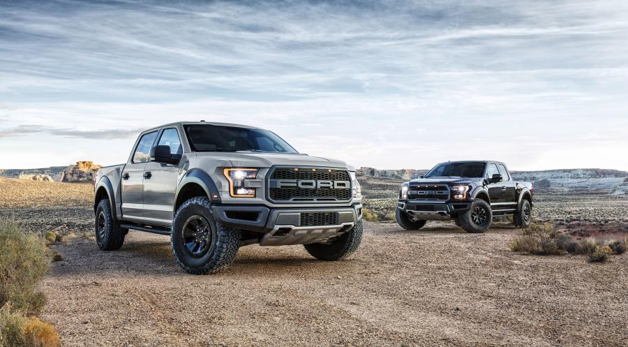  Ford F-150 Raptor SuperCrew 2016 года  (фото 4 из 10)